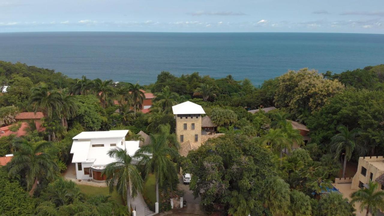 Castillo Tambor Resort & Restaurant Extérieur photo